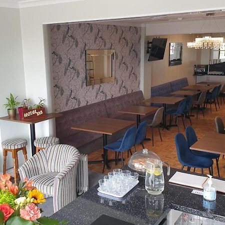 Hotel242 Блекпул Екстериор снимка