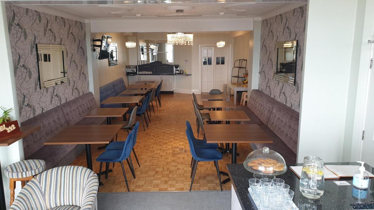 Hotel242 Блекпул Екстериор снимка